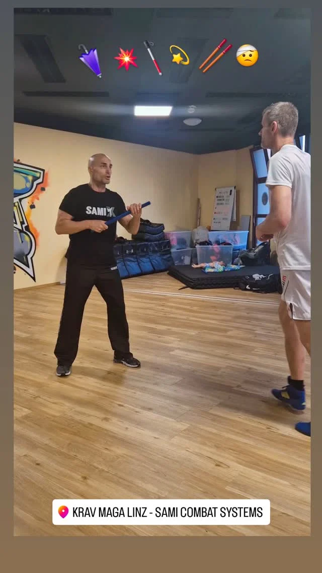 Kontrolle. Präzision. Effektivität. 
Hiebwaffen im Einsatz - Krav Maga Basics.

Control. Precision. Effectiveness.
Using blunt weapons - Krav Maga Basics.
.
.
.
#tes #justizwache #kravmaga #linz #verteidigung #combat #fight #training #fitness #fitnessmotivation #power #mindsetmatters #motivation #disziplin #selbstschutz #kravmagalinz #ulrichgruber #selbstverteidigung #urbandefense #urban
